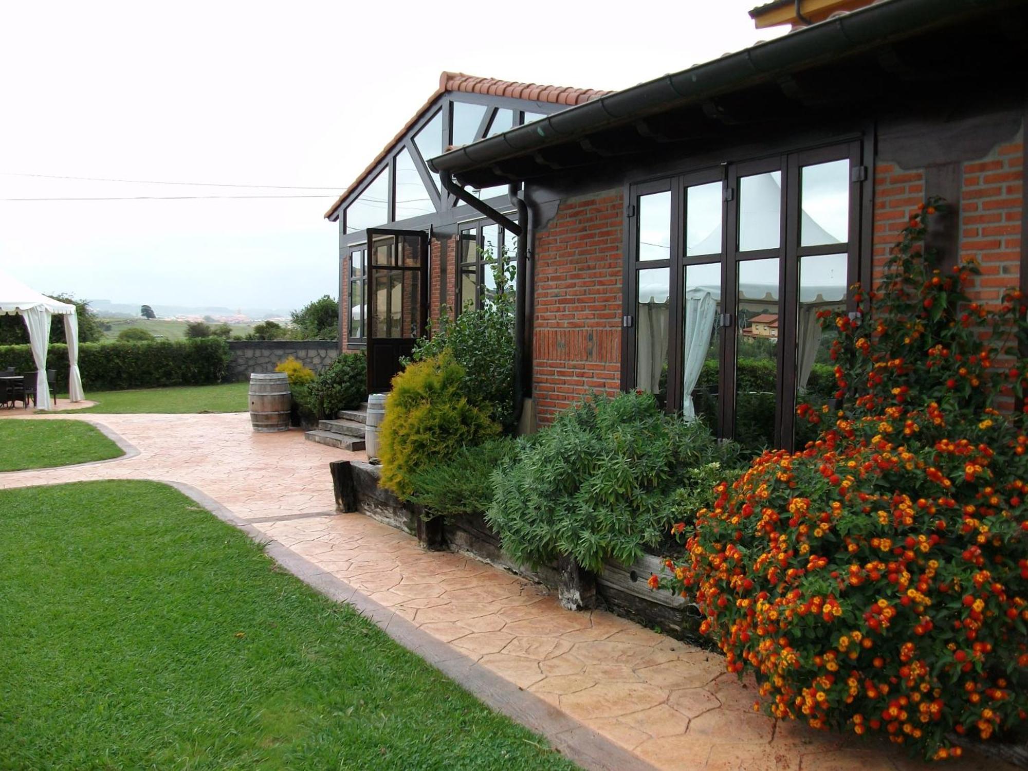 Casa De Labranza Ria De Castellanos Hotel Arnuero Exterior photo
